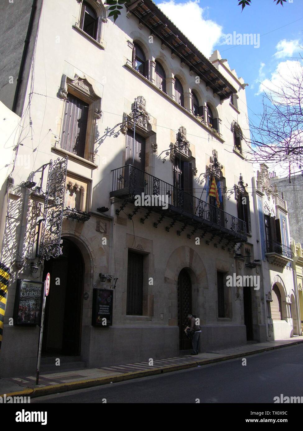 Casal De Catalunya Y Teatro Margarita Xirgu Hi res Stock Photography 