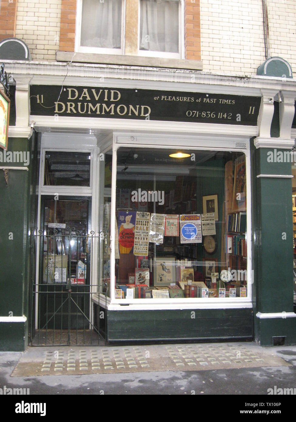 David Drummond's 'Pleasures of Past Times' in Cecil Court; 30 October 2010; Own work (Original caption:  Jack1956); Jack1956 at English pedia; Stock Photo