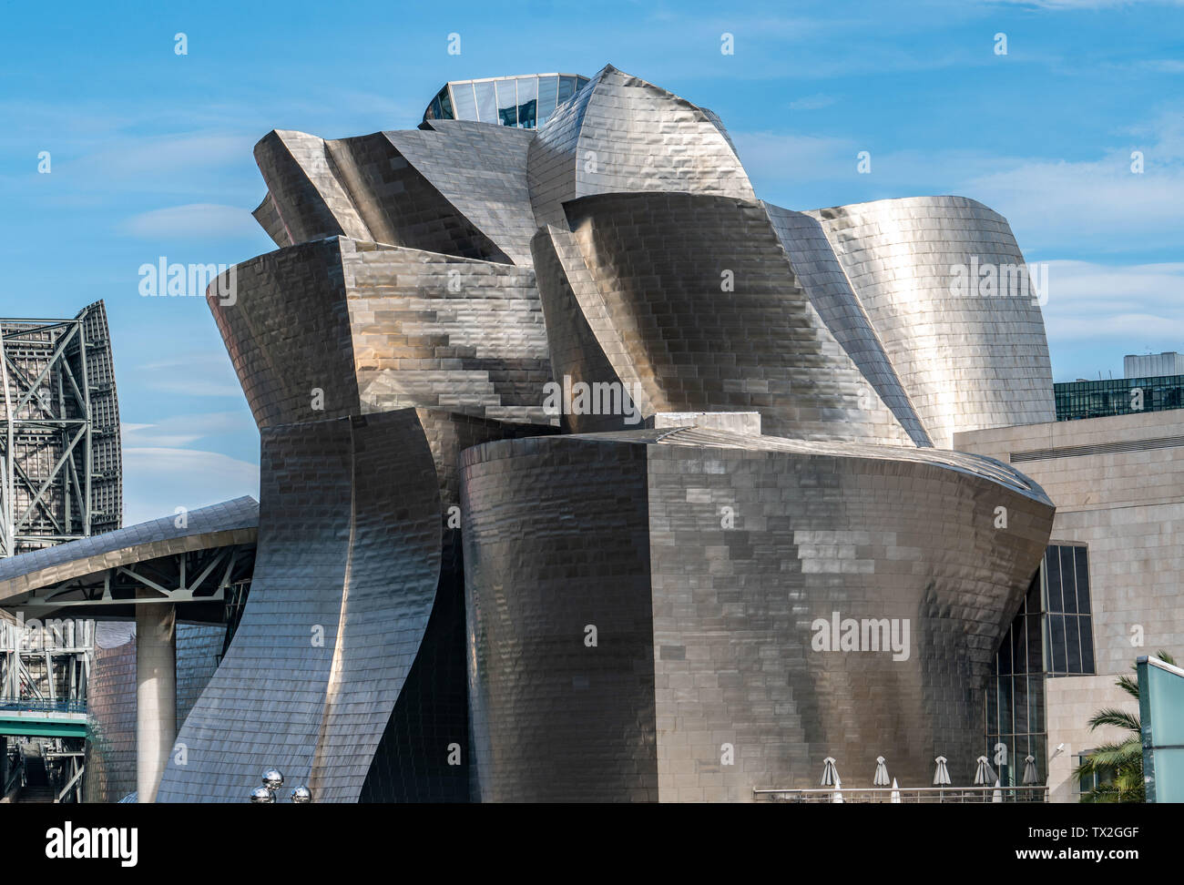 Learn About Frank Gehry Architecture, One of the Most Iconic Architects
