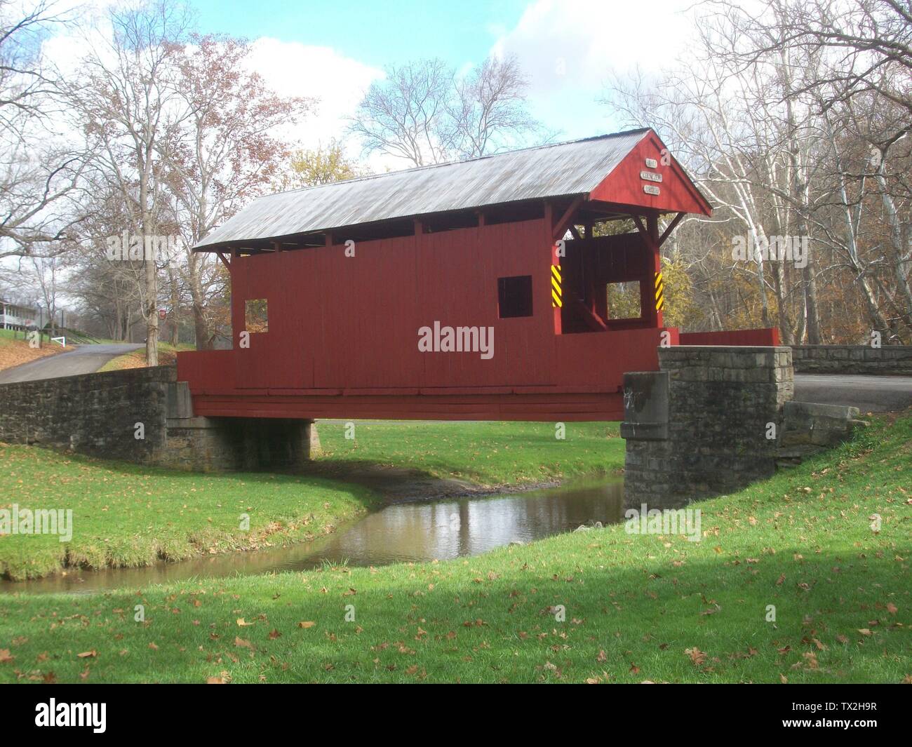 Bridge covered pennsylvania park hires stock photography and images