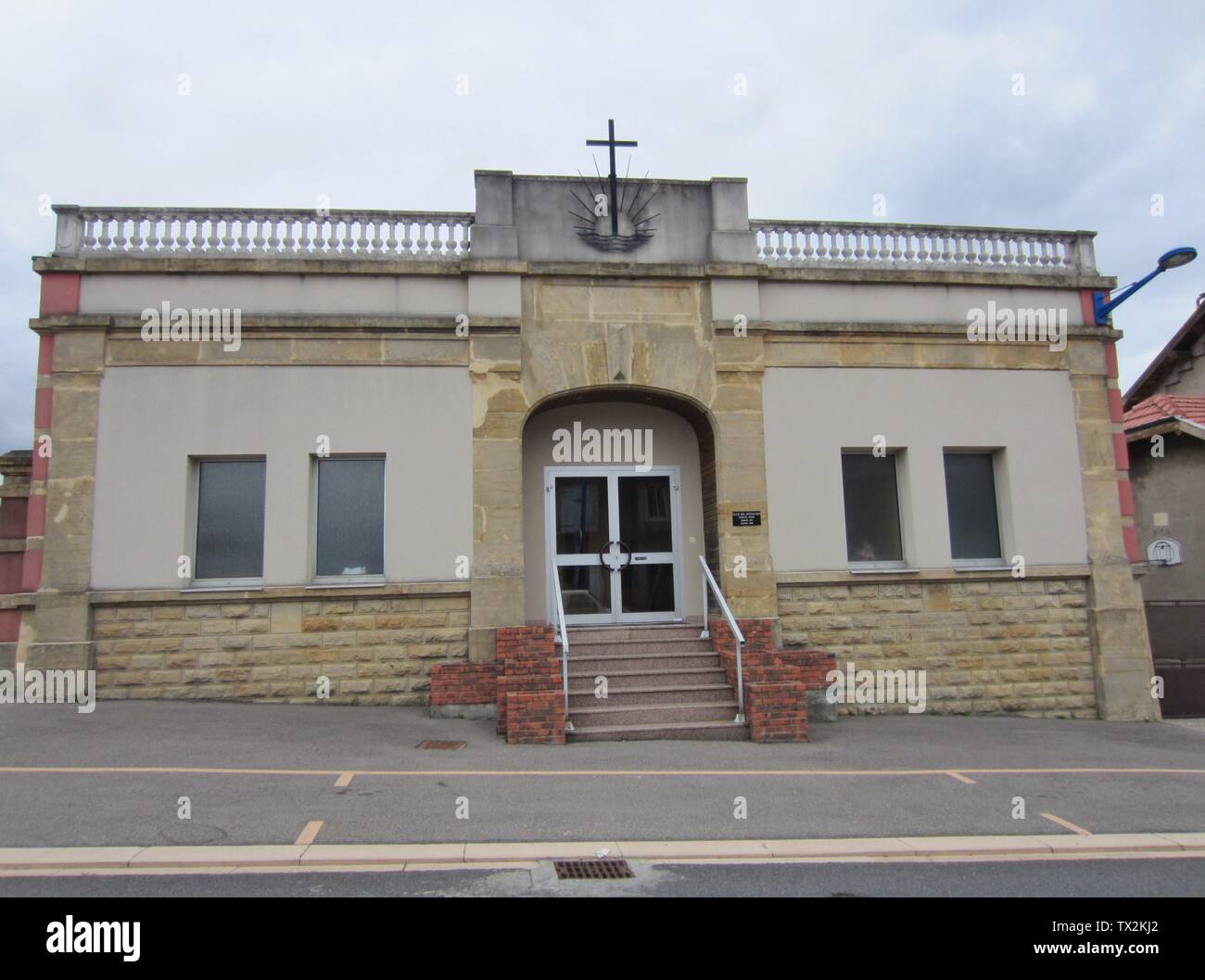 église apostolique hires stock photography and images Alamy