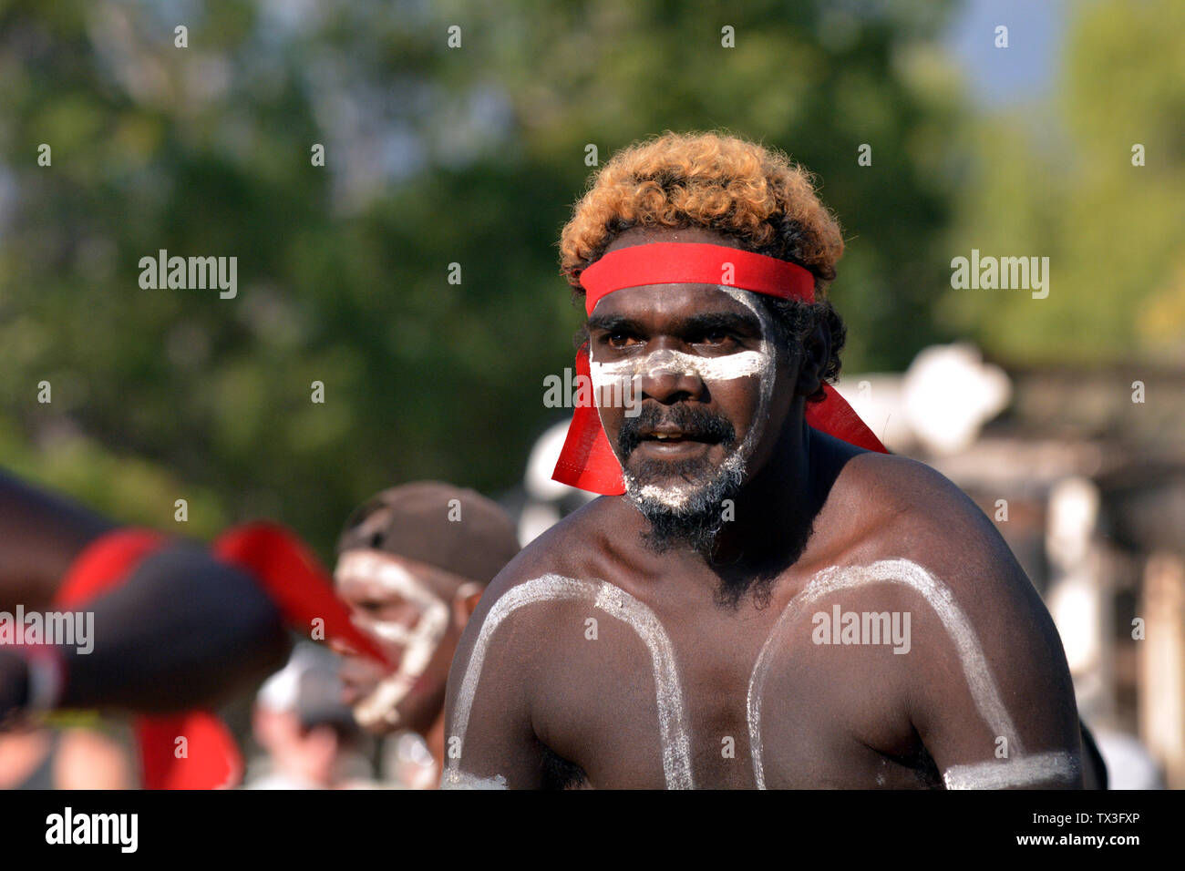 Indigenous Australians aboriginal adult man dancing a cultural ceremony  dance Stock Photo - Alamy