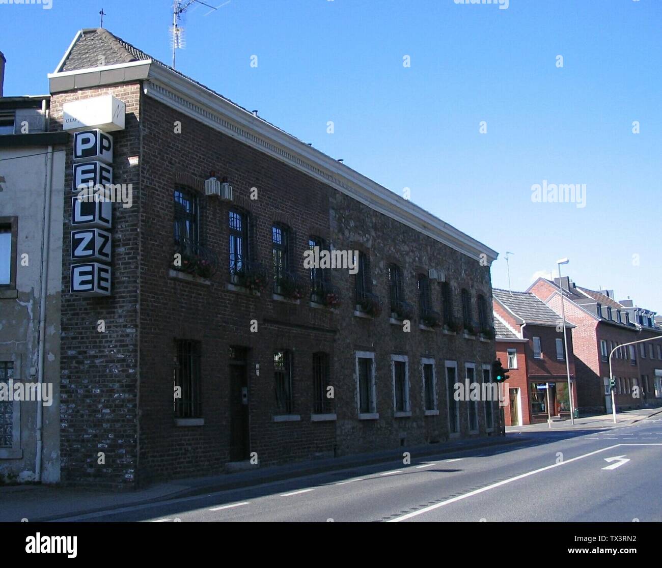 Von-Coels-Straße 151 (denkmalgeschütztes Gebäude), Ecke Steinstraße, 52080 Aachen-Eilendorf Pelzdesign Olaf Neuwirth, Kürschnermeister Olaf Neuwirth und Christine Neuwirth; 18 July 2010; Own work; Kürschner (talk) 12:55, 19 July 2010 (UTC); Stock Photo