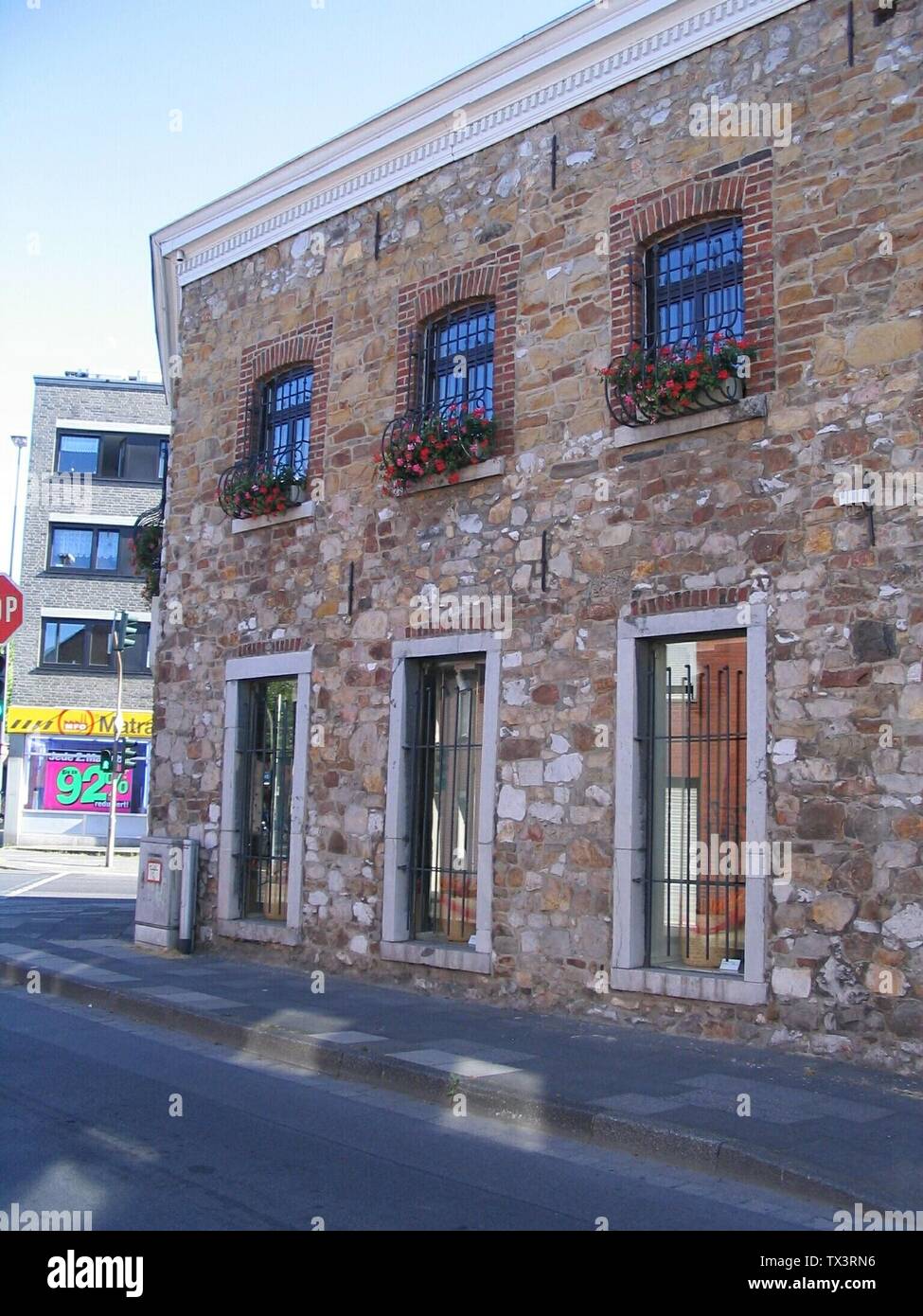 Von-Coels-Straße 151 (denkmalgeschütztes Gebäude), Ecke Steinstraße, 52080 Aachen-Eilendorf (von der Steinstraße aus gesehen) Pelzdesign Olaf Neuwirth, Kürschnermeister Olaf Neuwirth und Christine Neuwirth; 18 July 2010; Own work; Kürschner (talk) 12:55, 19 July 2010 (UTC); Stock Photo