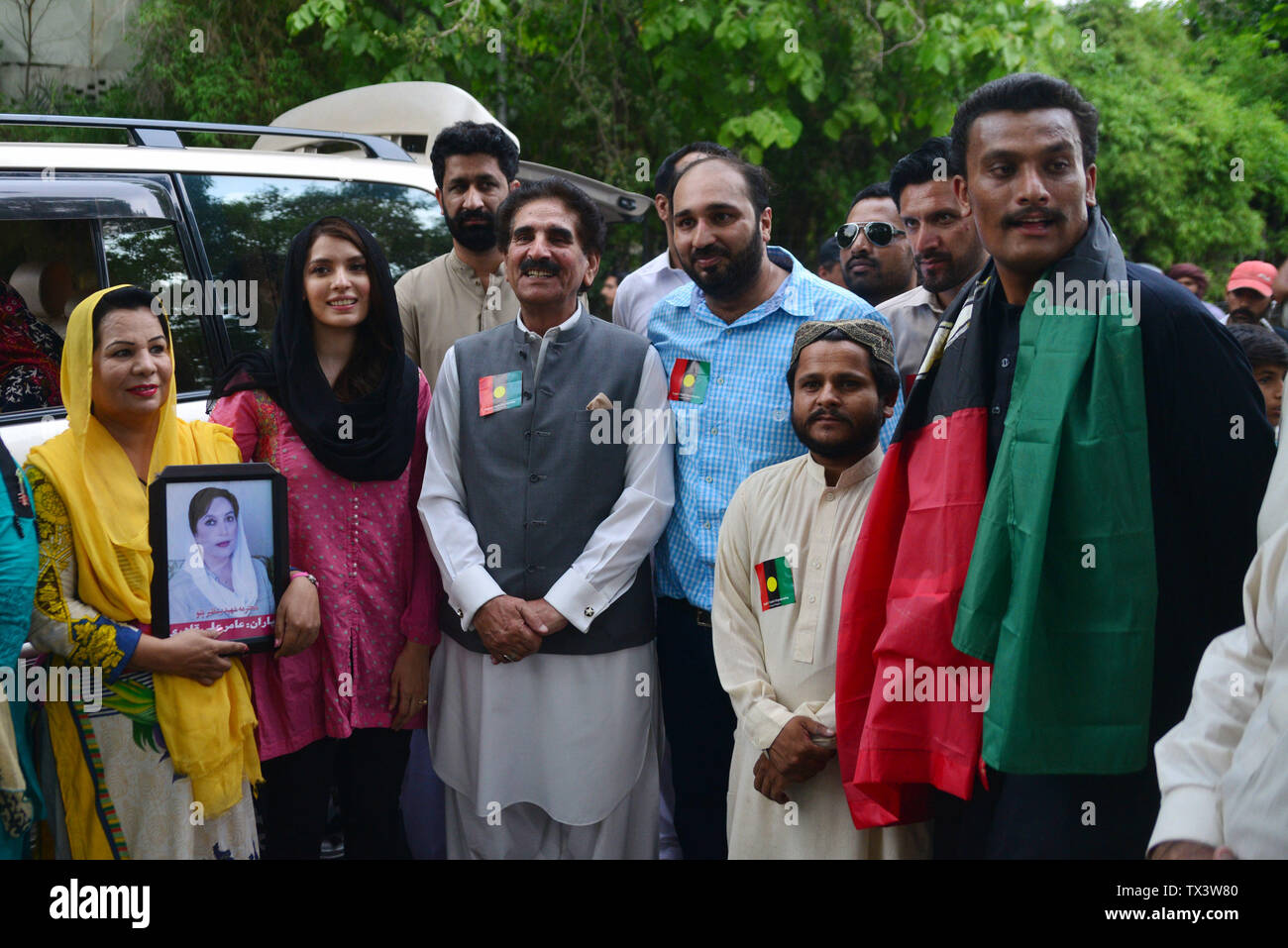 Lahore Pakistan 23rd June 19 Workers Of Pakistan Peoples Party Ppp People Youth Organization Pyo Hold A Rally During A Protest Against Inflation Outside Press Club In Lahore Credit Rana Sajid Hussain Pacific Lahore Pakistan 23rd June 19 Workers Of Pakistan Peoples Party Ppp People Youth Organization Pyo Hold A Rally During A Protest Against Inflation Outside Press Club In Lahore Credit Rana Sajid Hussain Pacific