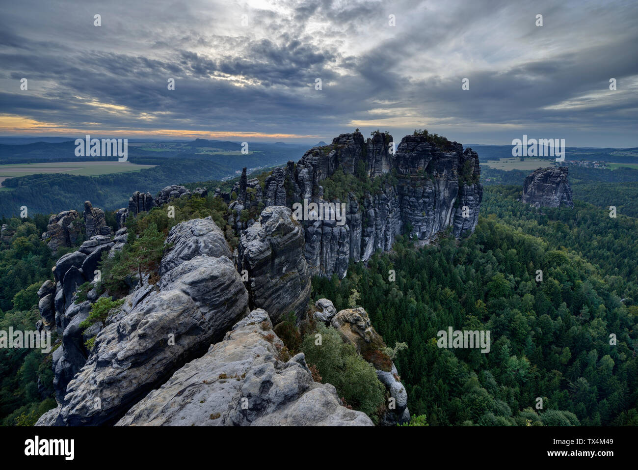 Germany, Saxony, Elbe Sandstone Mountains, rocks and rock needles of the Schrammsteine and Falkenstein Stock Photo