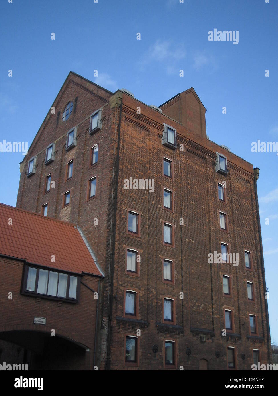 Four storey complex hires stock photography and images Alamy