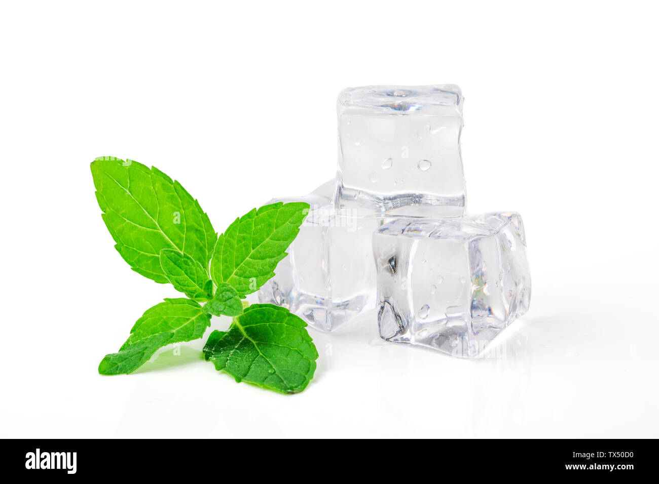 Fresh mint leaves and ice cubes, crisp summer Stock Photo - Alamy