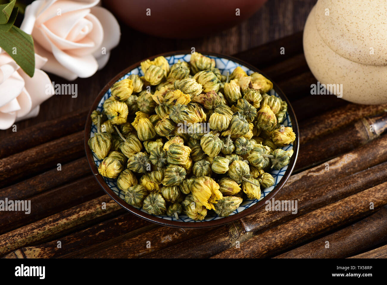 Fetal chrysanthemum flower tea drink Stock Photo Alamy
