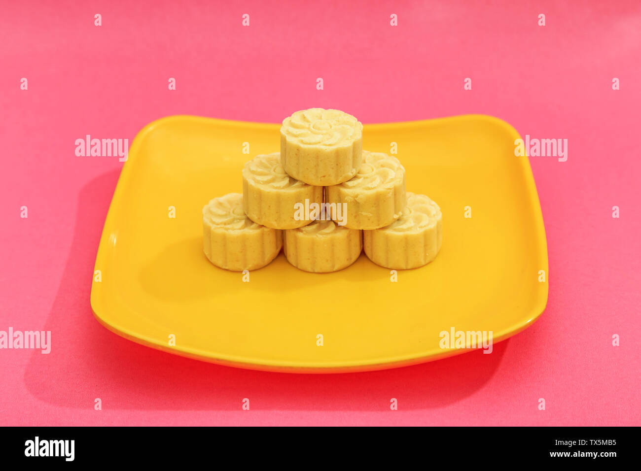 Chinese snack mung bean cake Stock Photo Alamy