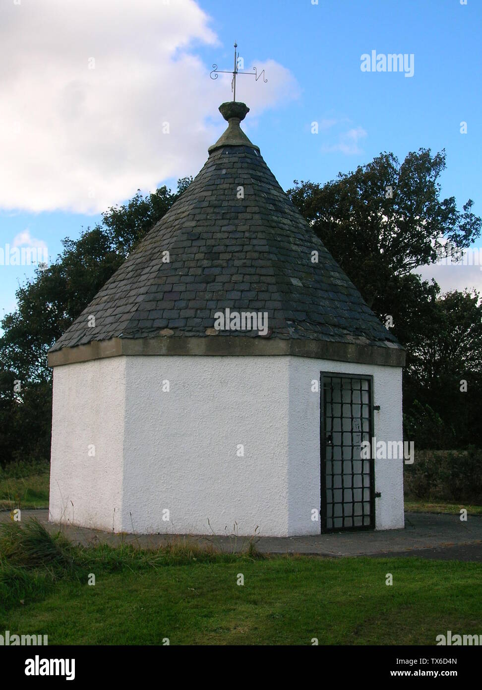 The old 1642 powder house or pouther house at irvine hires stock