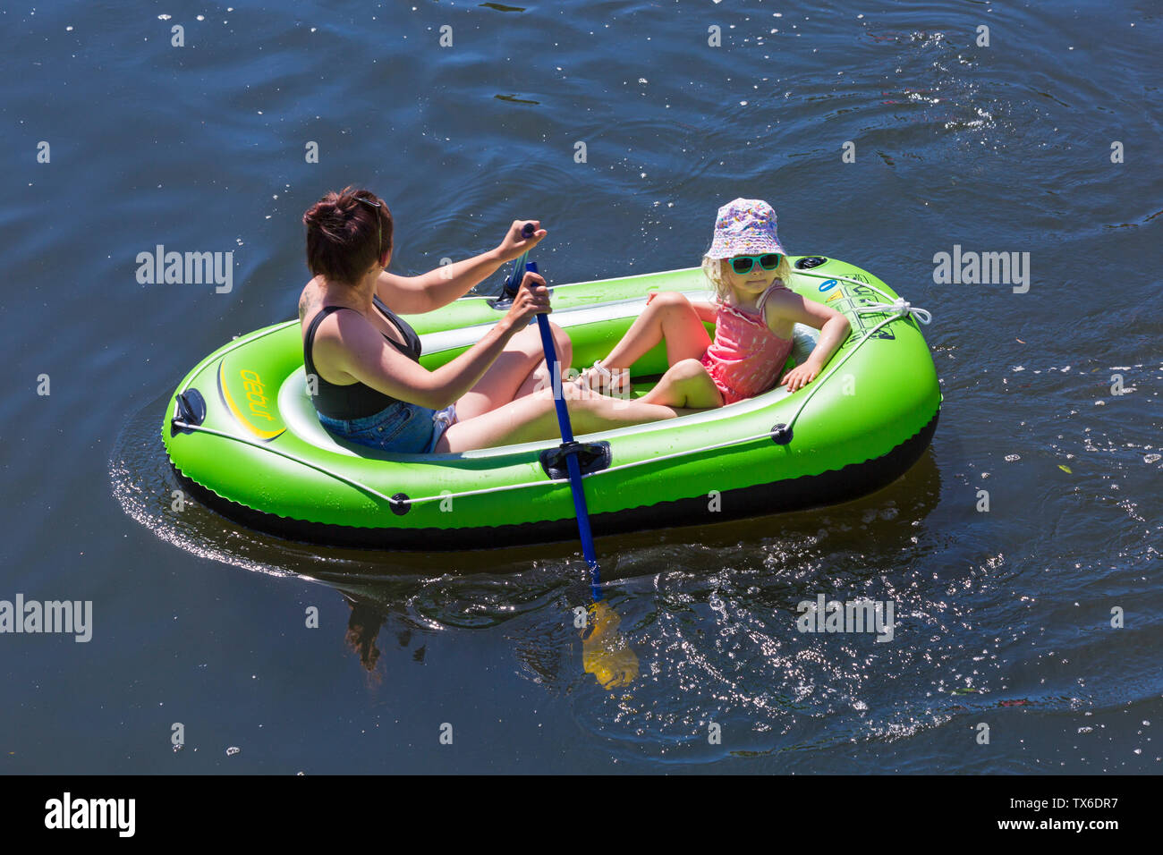 Debut inflatable dinghy hires stock photography and images Alamy