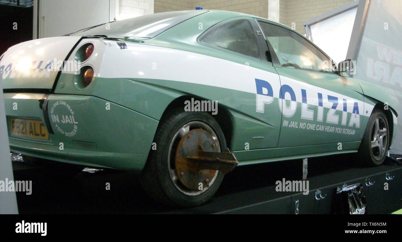 Jeremy Clarkson's Top Gear challenge to make a Police Car using a Fiat CoupÃ©.; 27 July 2008 (original upload date) (Original 26 July 2008); work (Original text: I created this