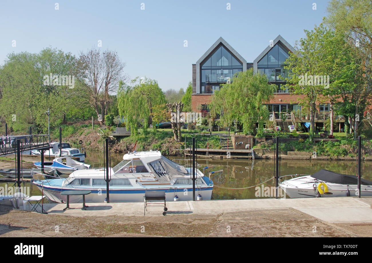 Weybridge hires stock photography and images Alamy