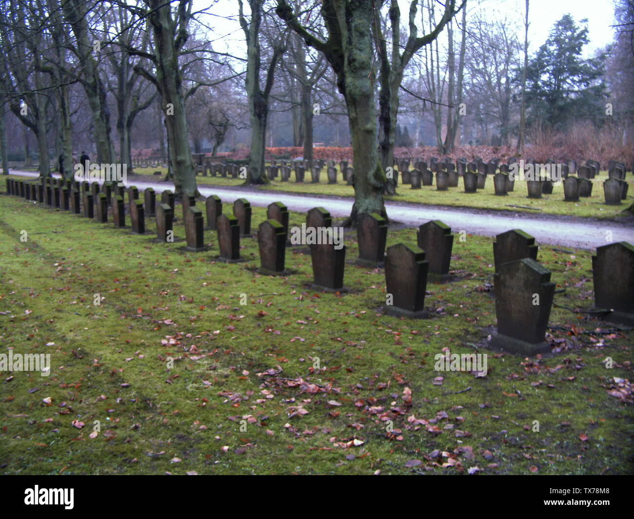 Auf dem Kieler Nordfriedhof fanden die Matrosen der Garnison ihre letzte Ruhe; Taken inÂ 2006; Self-photographed; Dr. Mattias Kreutz at German pedia; Stock Photo