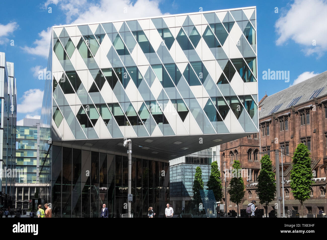 Armani online brompton road