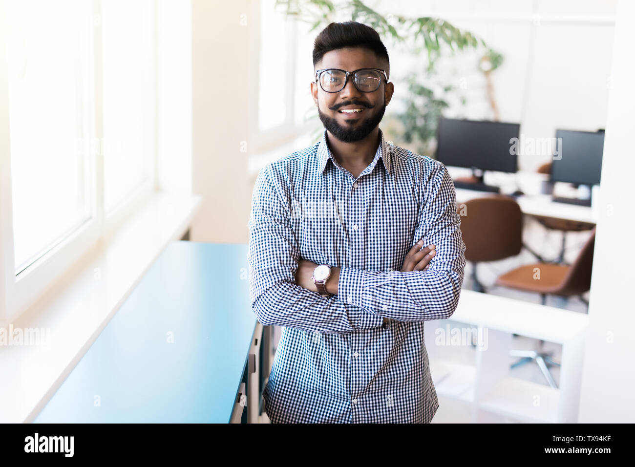Indian business man standing hi-res stock photography and images - Alamy