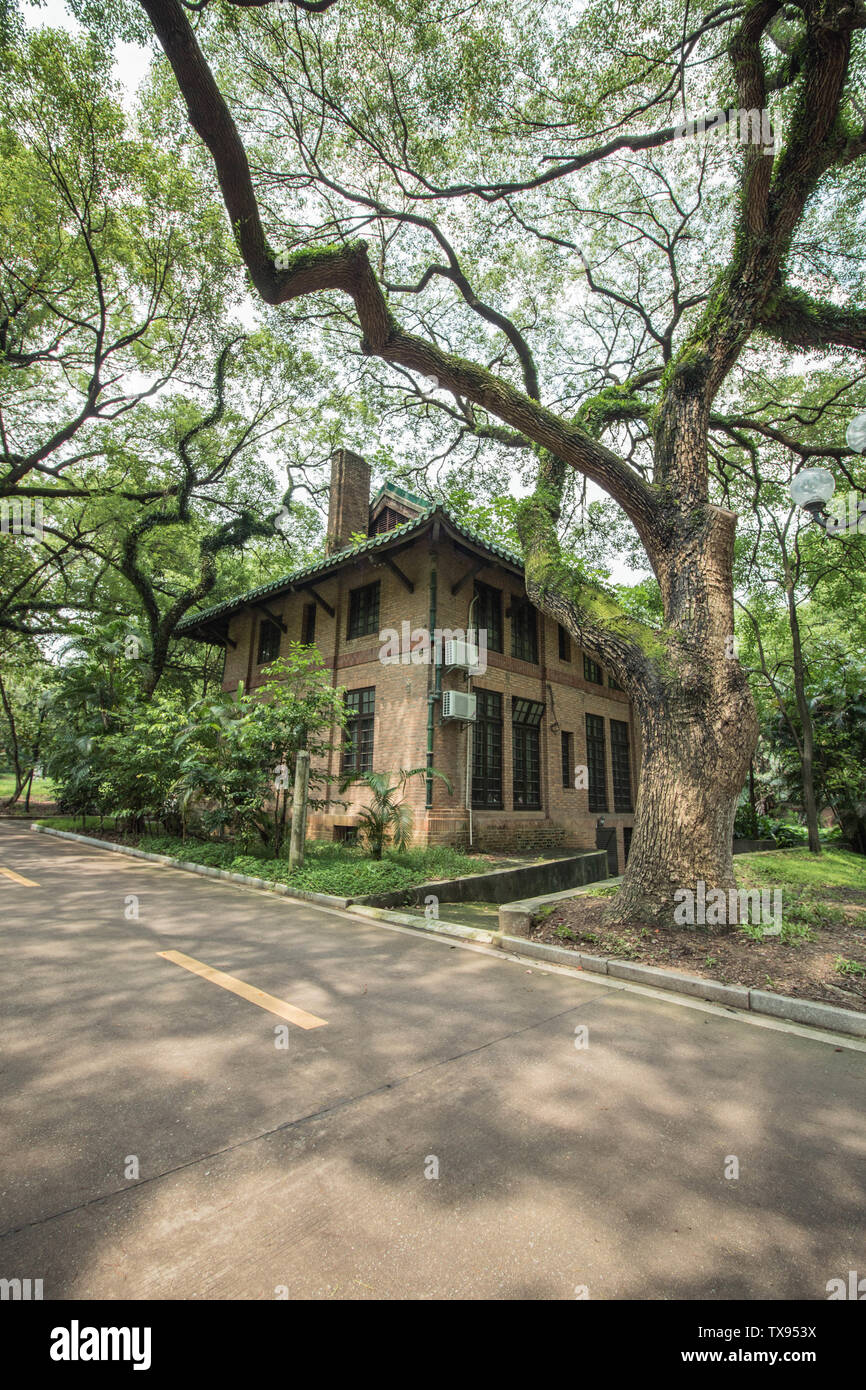 Sun Yat Sen University Guangzhou Stock Photo Alamy Sun Yat Sen University Guangzhou Stock Photo Alamy