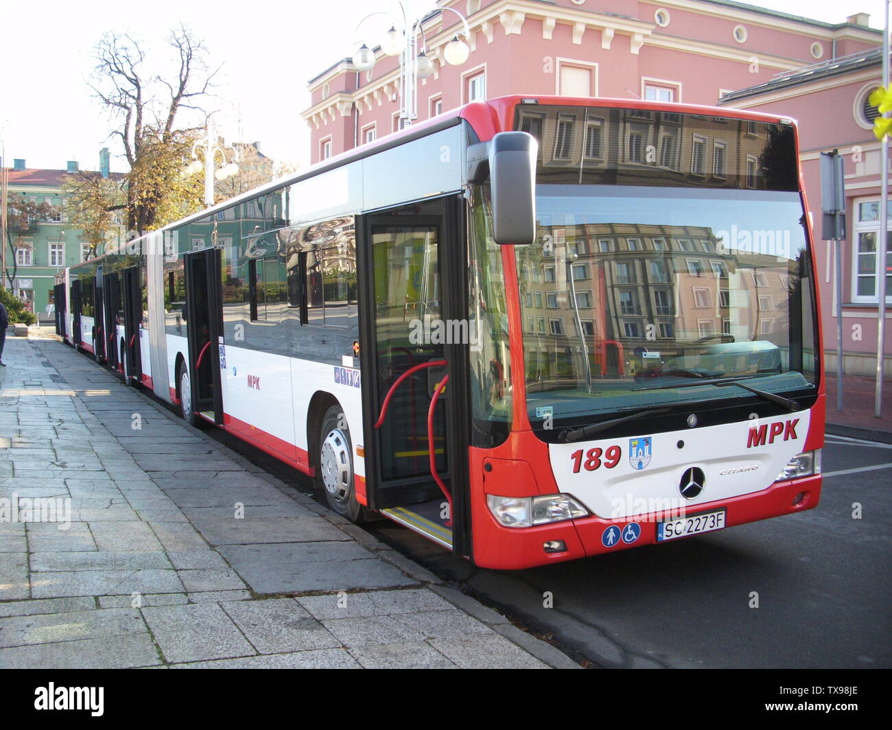 Mercedes autobus hi-res stock photography and images - Alamy