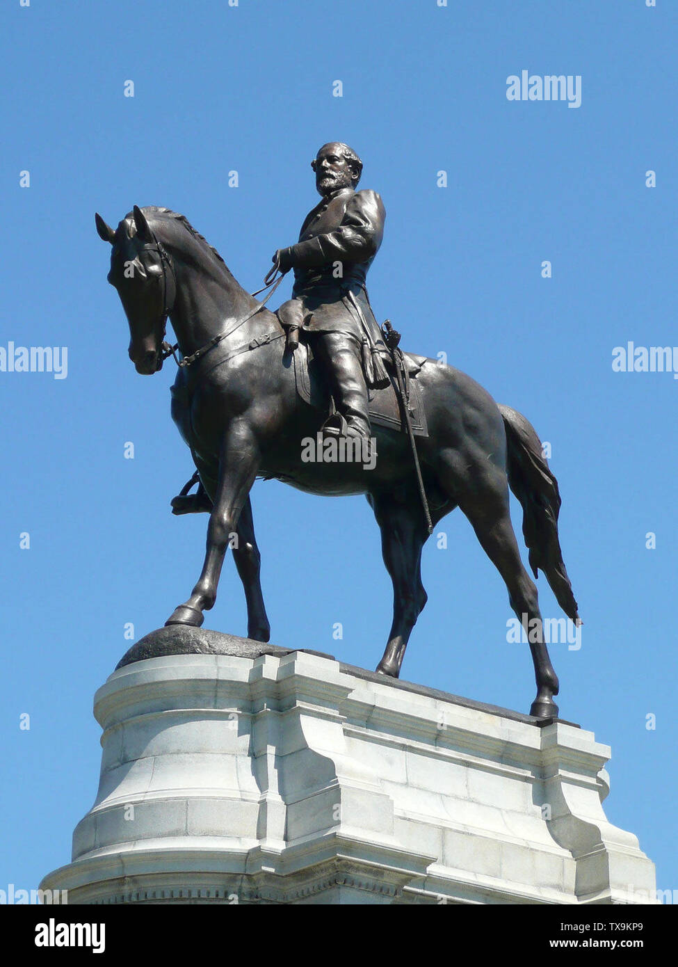 Richmond Monument Robert Lee High Resolution Stock Photography and ...