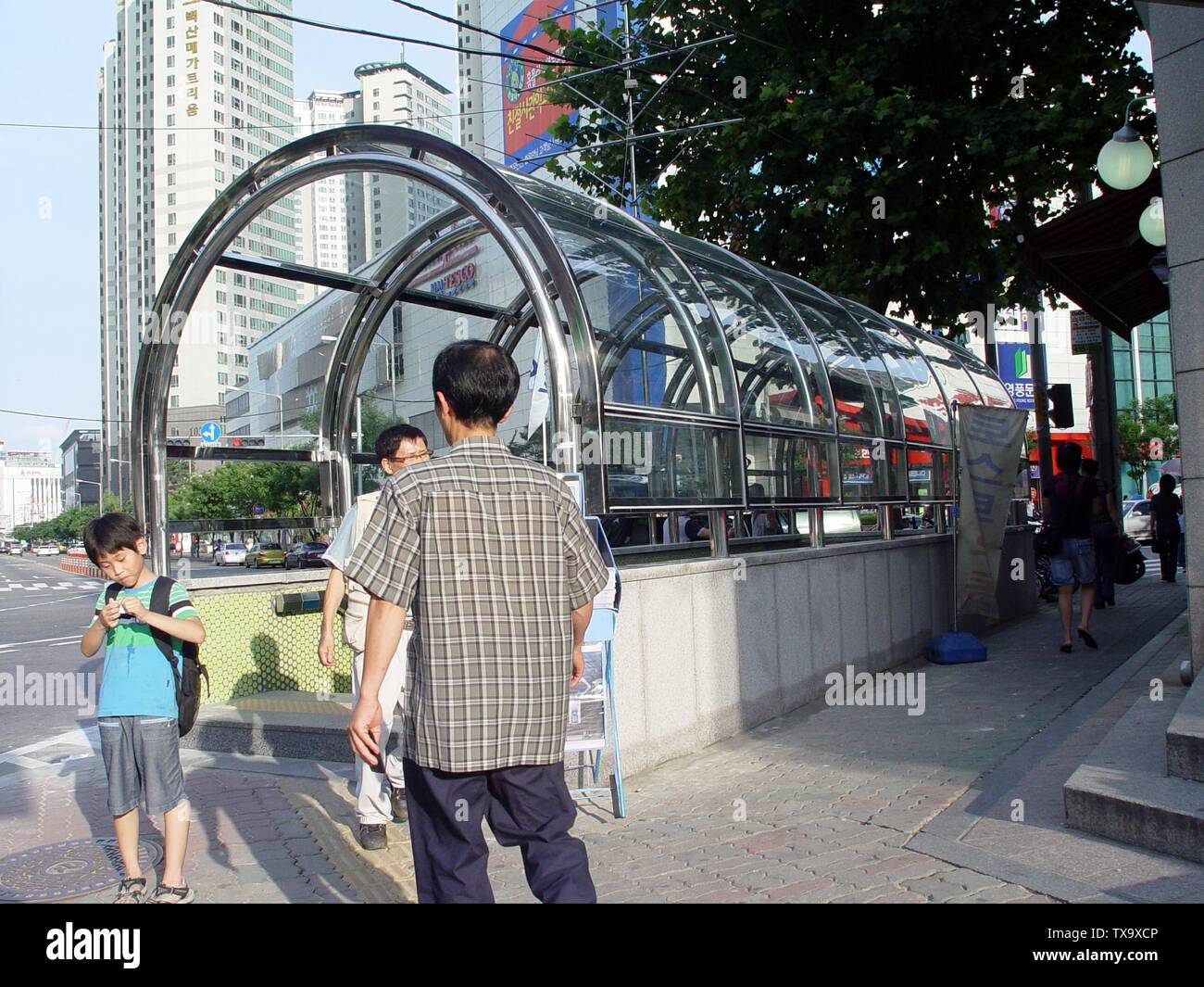 Seoul subway line 3 hi-res stock photography and images - Alamy