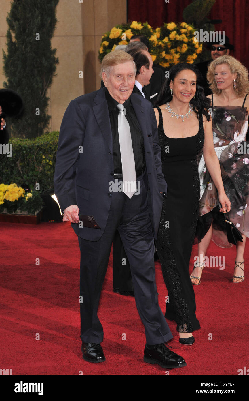 LOS ANGELES, CA. February 22, 2009 Sumner Redstone & wife at the 81st
