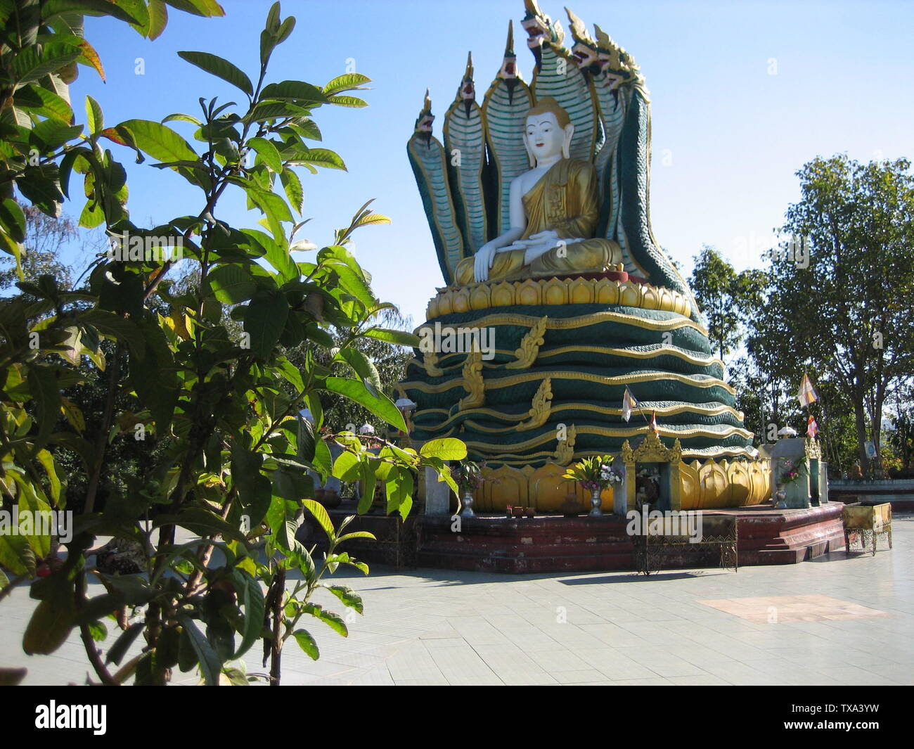Lashio pagoda hires stock photography and images Alamy