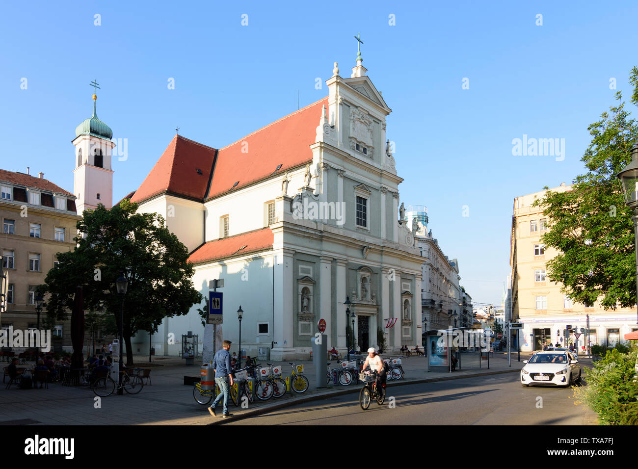 Wien, Vienna: square Karmeliterplatz, church Karmeliterkirche in 02. Leopoldstadt, Wien, Austria Stock Photo