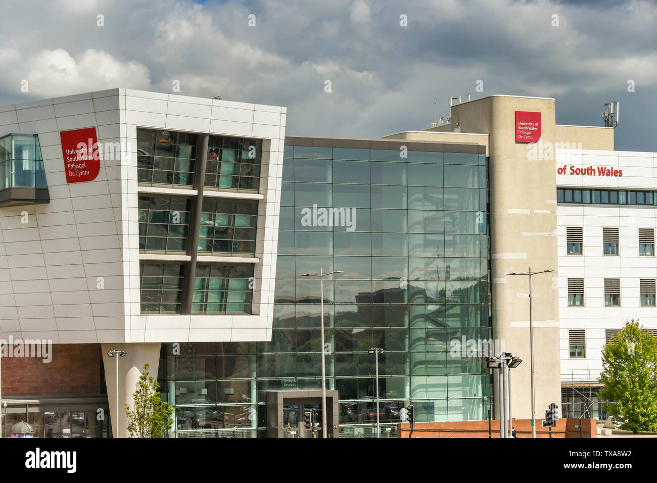 Usw Building Usw logo hi-res stock photography and images - Alamy
