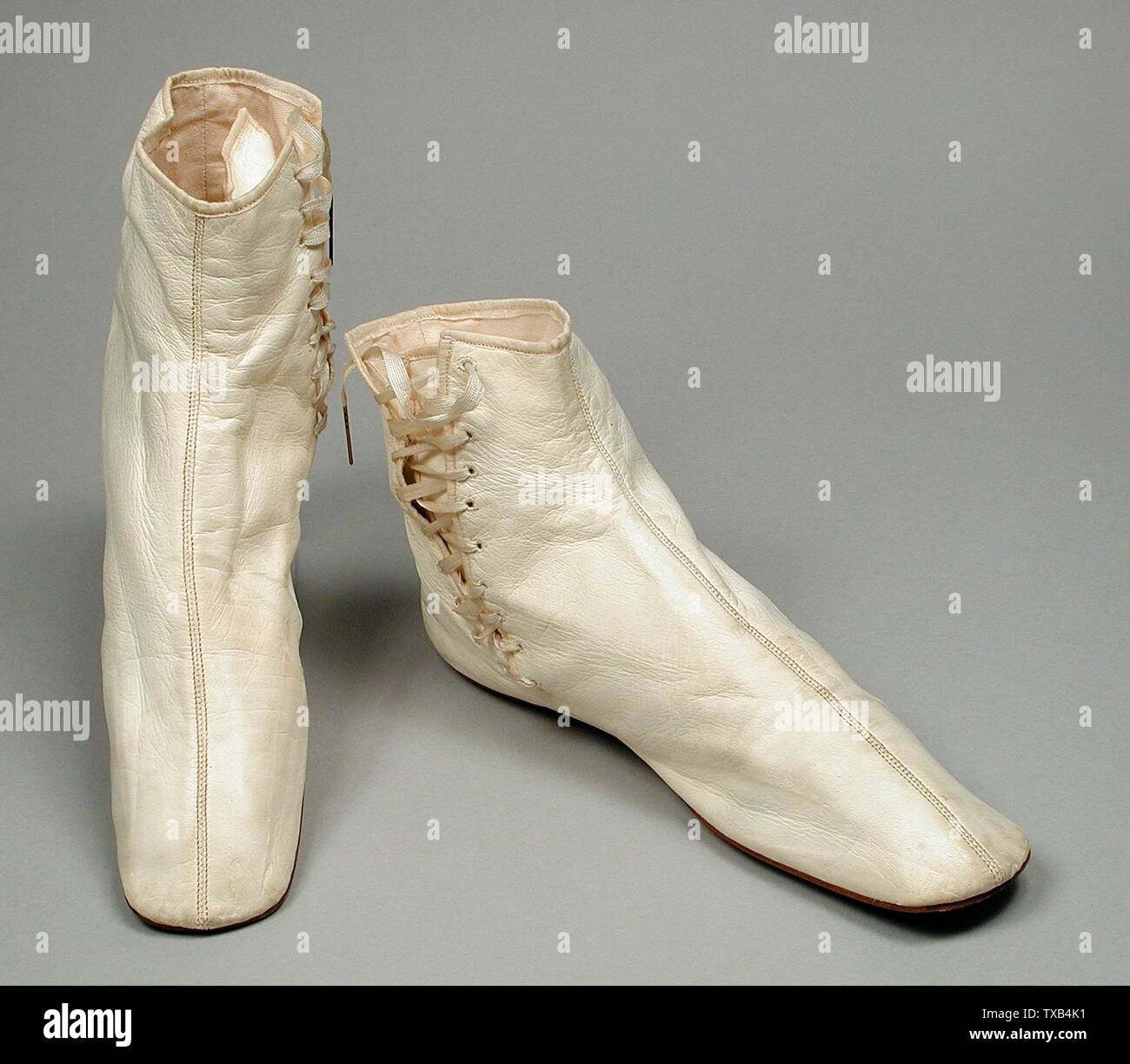 ackermans ankle boots