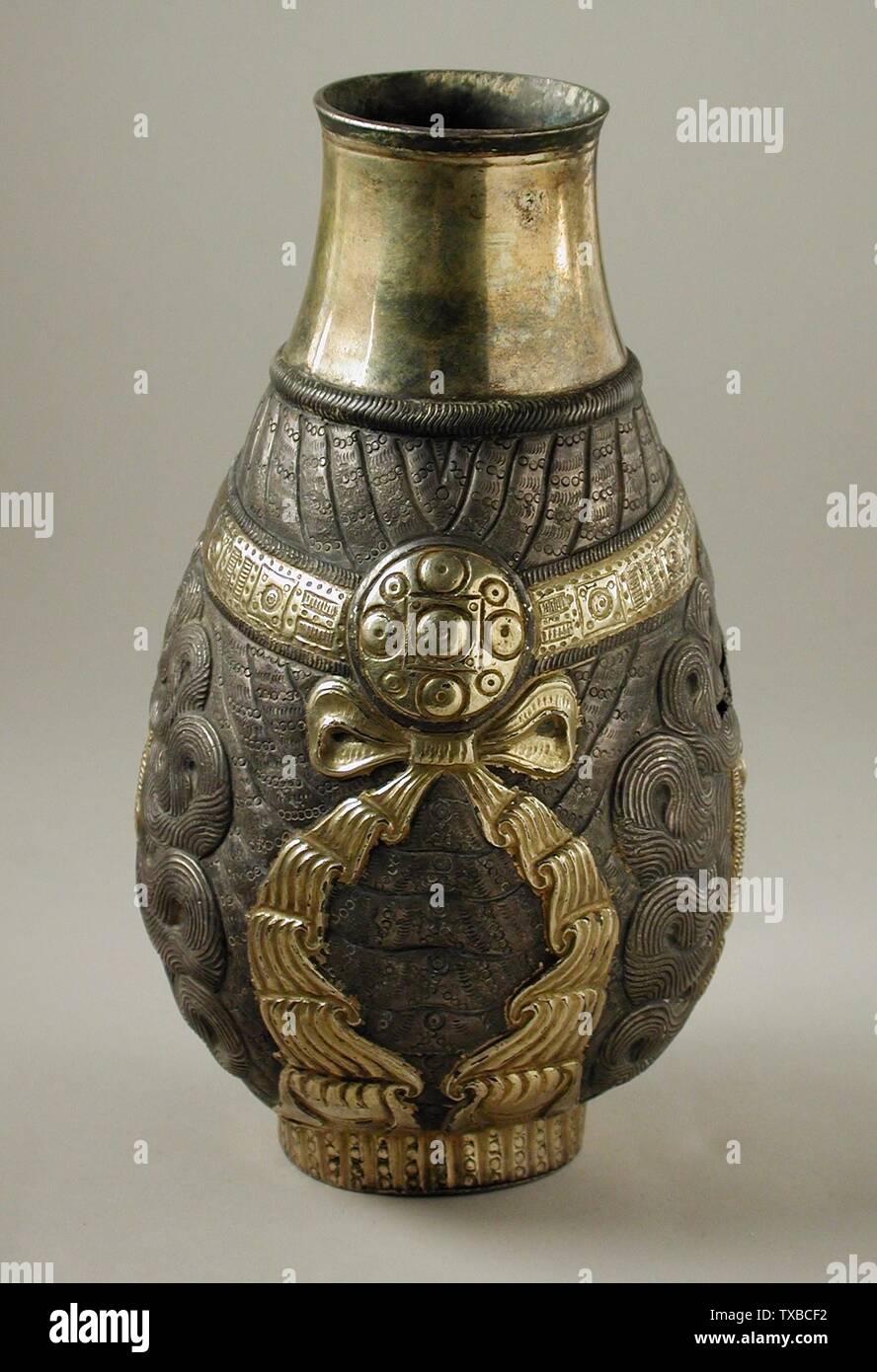 4 W x 12 H Deco 79 Modern Metal Bottle-Shaped Vases Brass 4 W x 12 H Deco 79 Modern Metal Bottle-Shaped Vases Brass