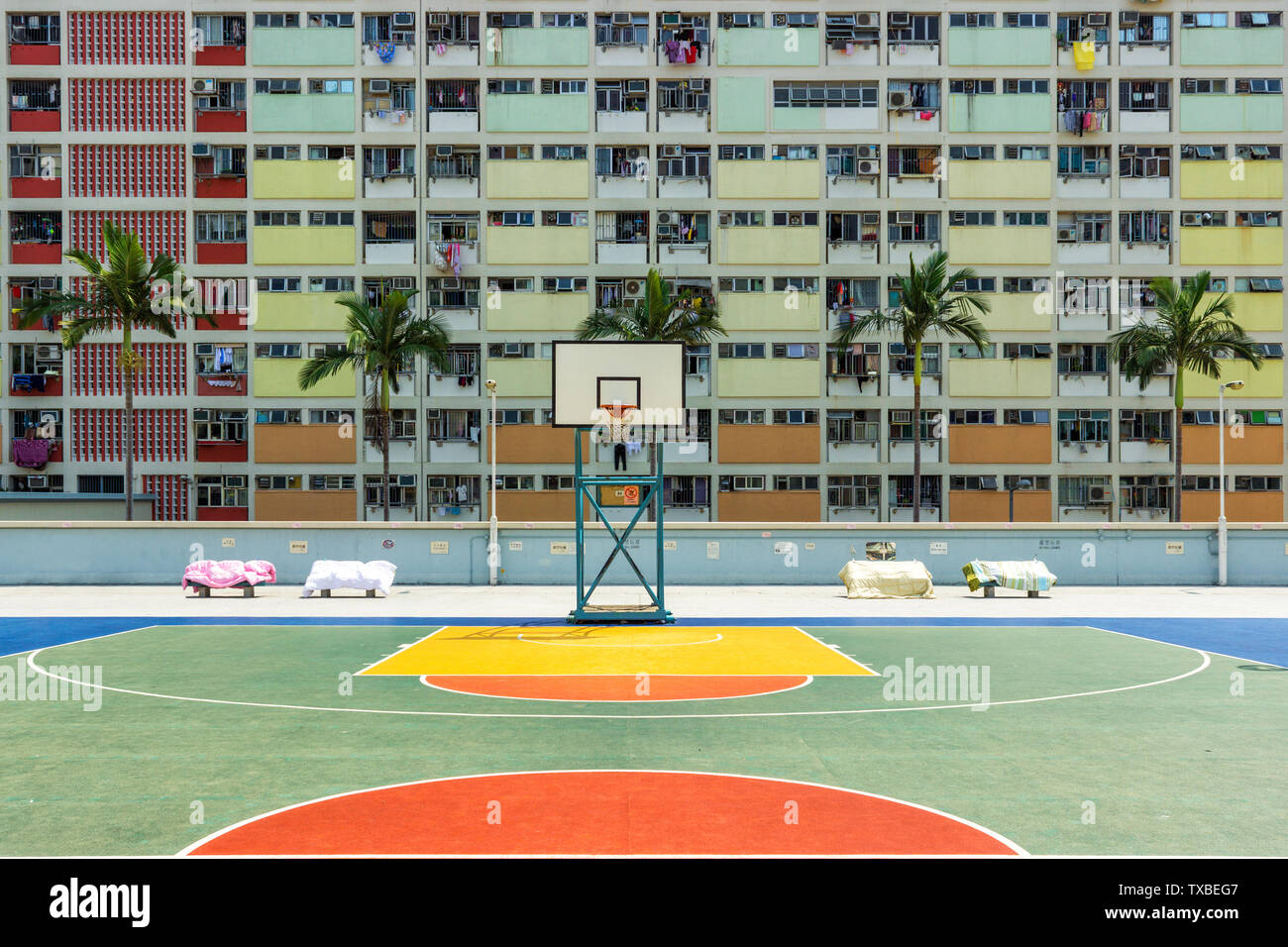 Choi Hung Estate and Basketball Court in Lo Uk Village in Hong Kong Stock  Photo - Alamy