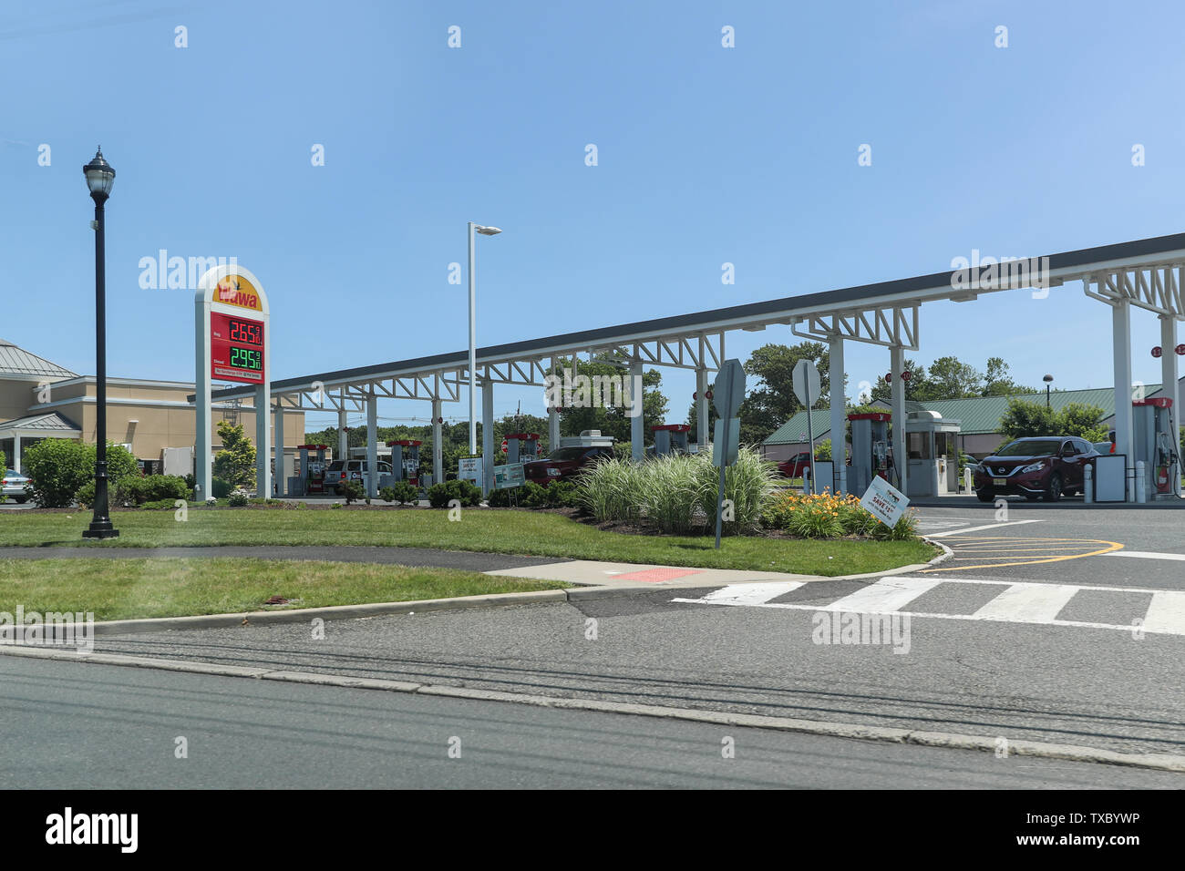 Wawa gas station hi-res stock photography and images - Alamy