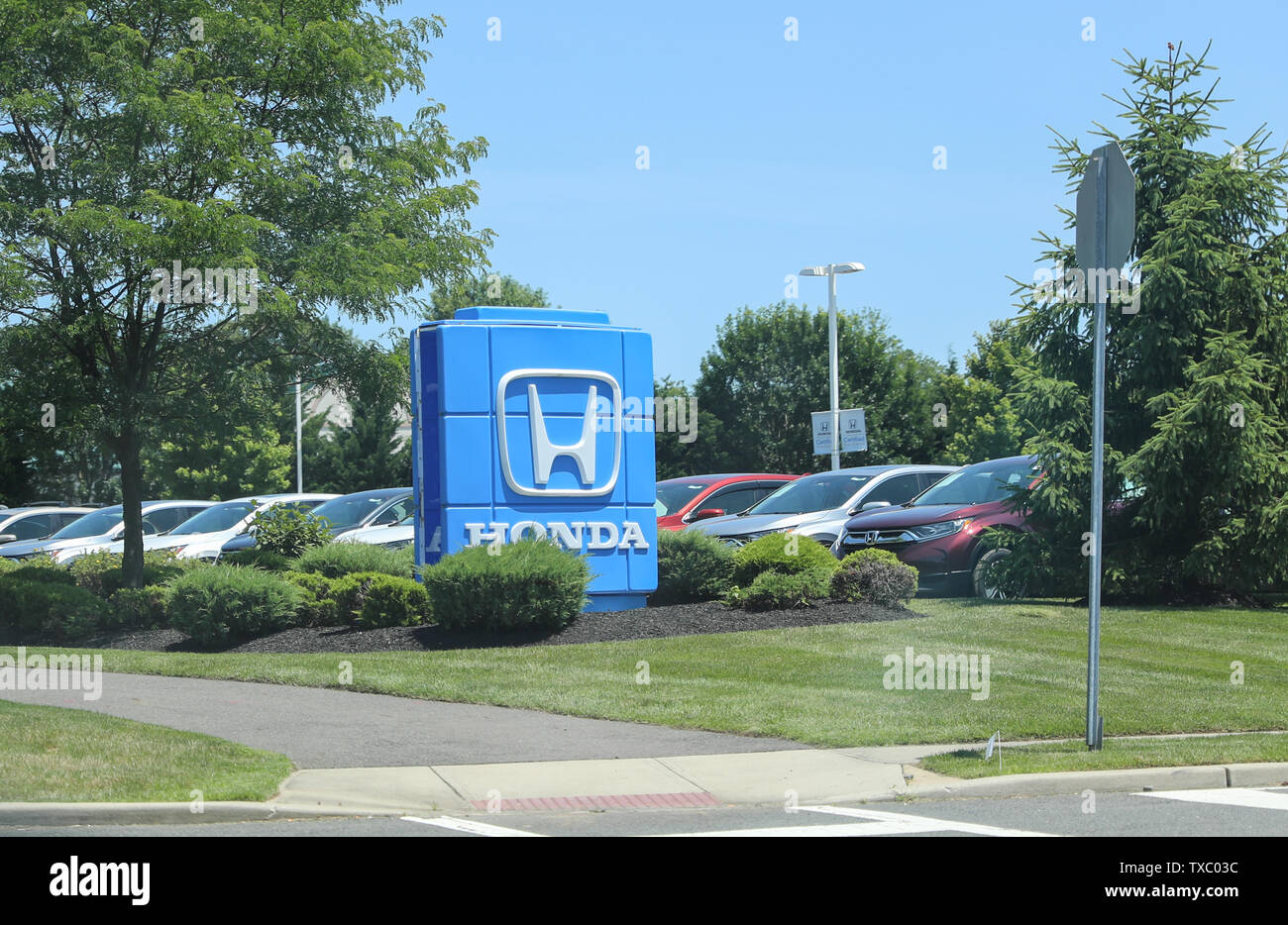 Princeton New Jersey - June 23, 2019:Honda store front. Logo and Sign. Honda Manufactures Among the Most Reliable Cars in the World VI - Image Stock Photo