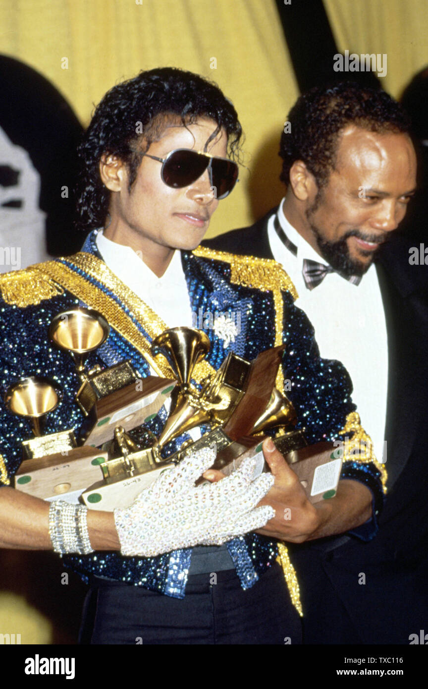Michael jackson 1984 grammy hi-res stock photography and images - Alamy