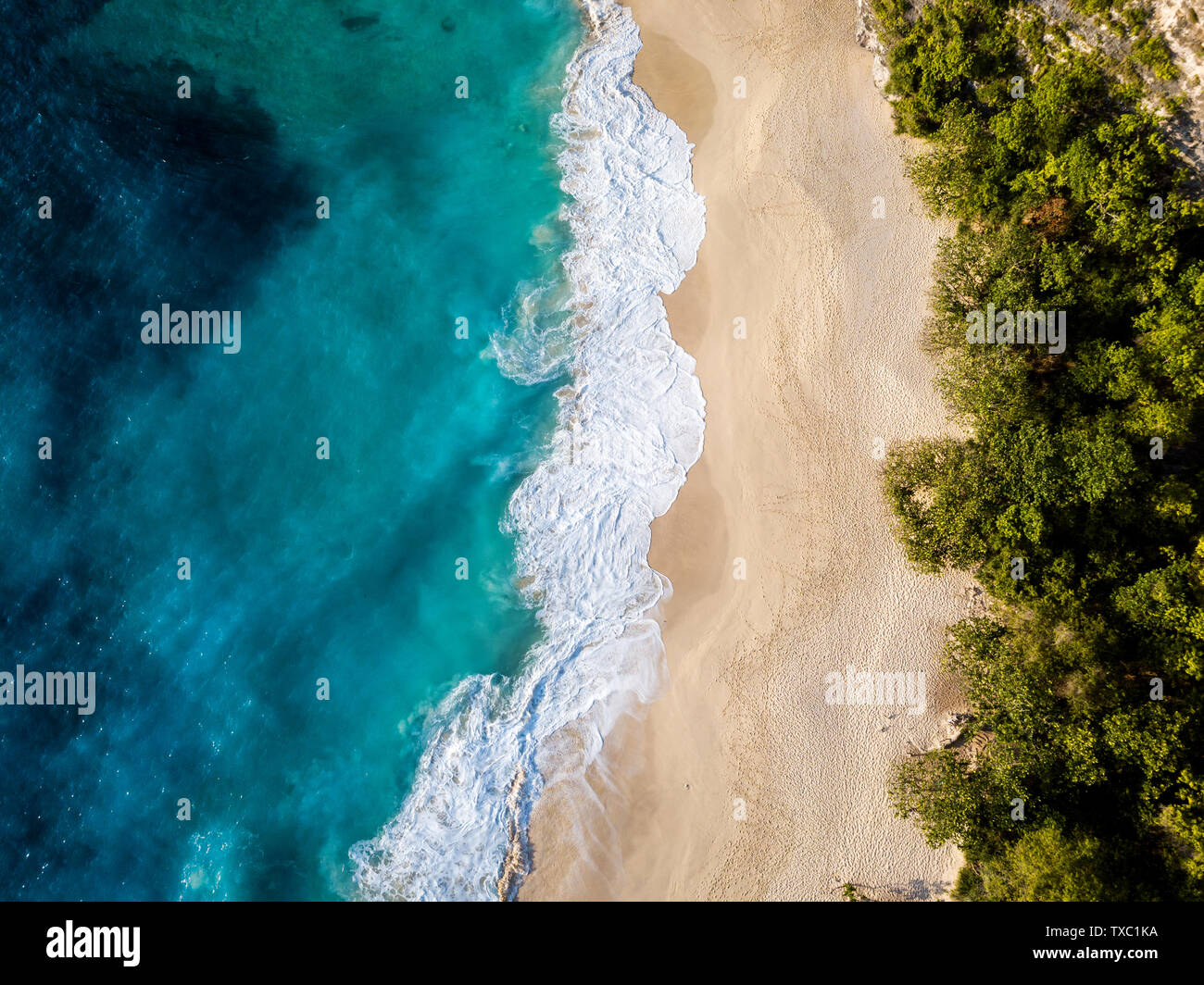 Aerial views of turquoise waters and a sandy beach Stock Photo - Alamy