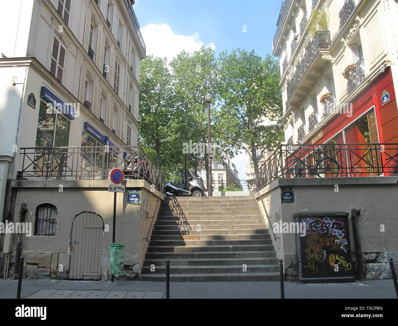 The boulevard beaumarchais frana aisa hi-res stock photography and images -  Alamy