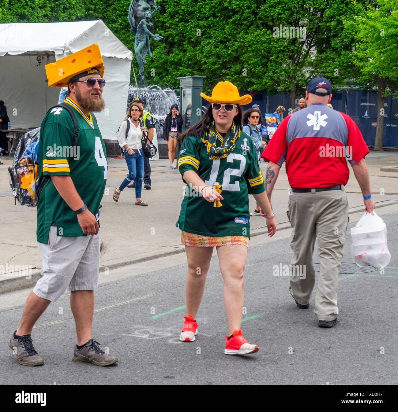 Bears Fans Wear Cheese Graters on Heads As Effective Counterpunch to  Packers Fans' Cheeseheads (Photo) 