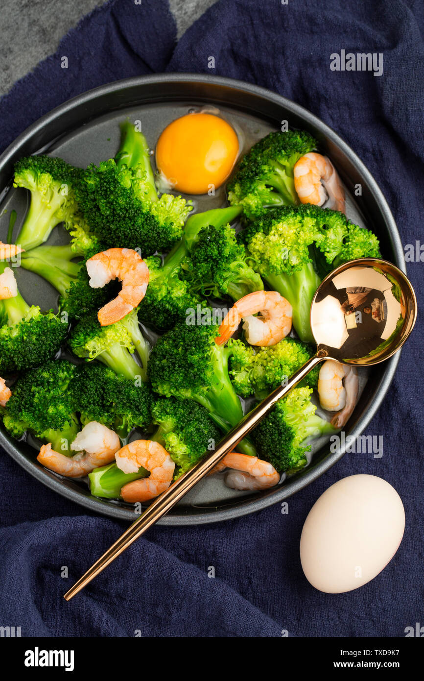 Broccoli and shrimp Stock Photo Alamy