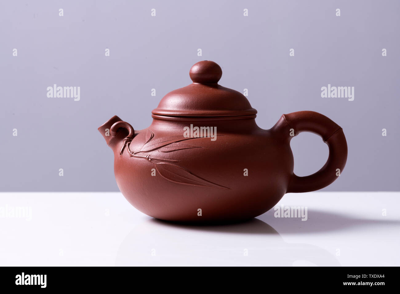 purple clay pot Stock Photo Alamy
