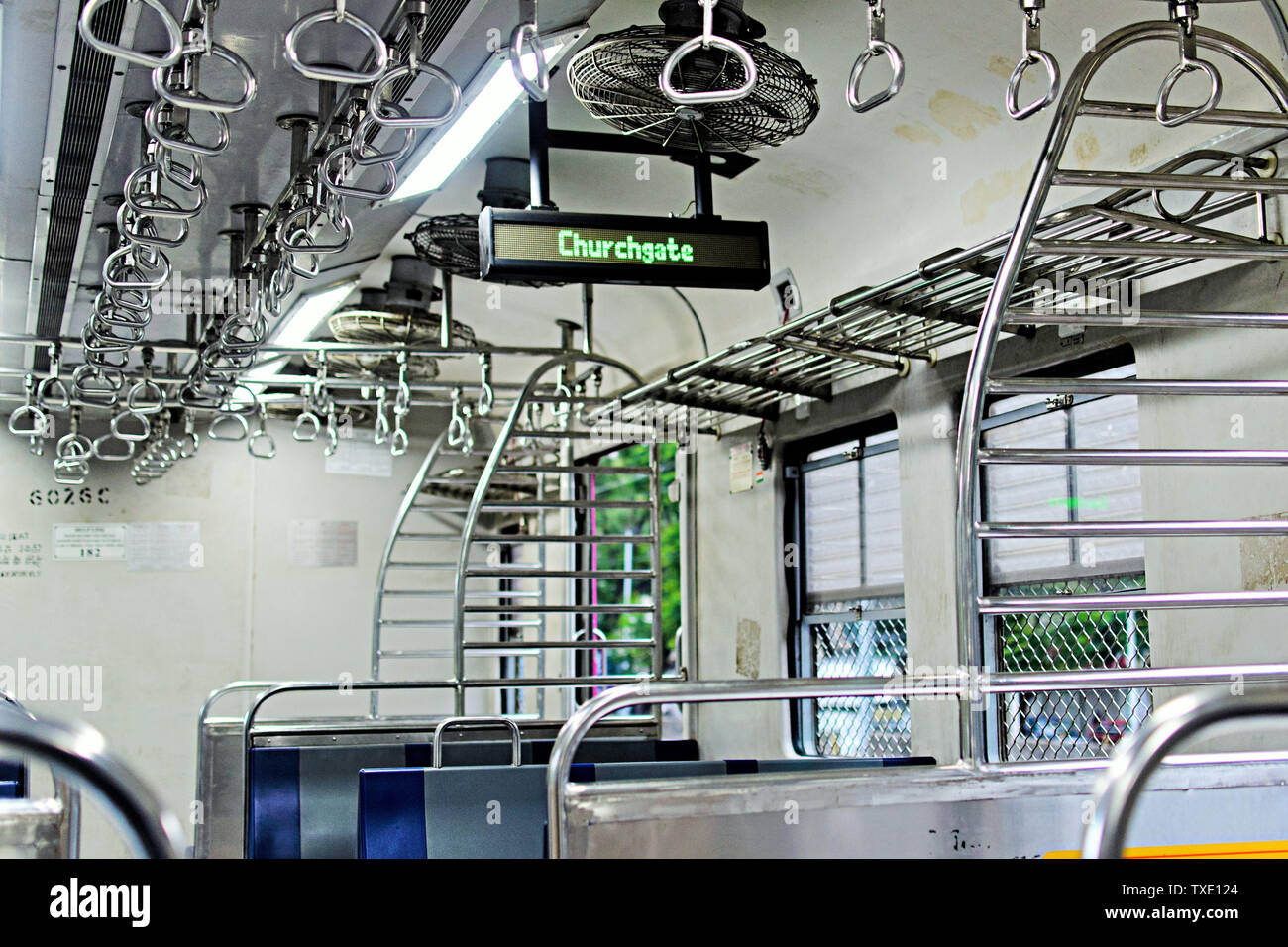 Subway, Churchgate, Mumbai