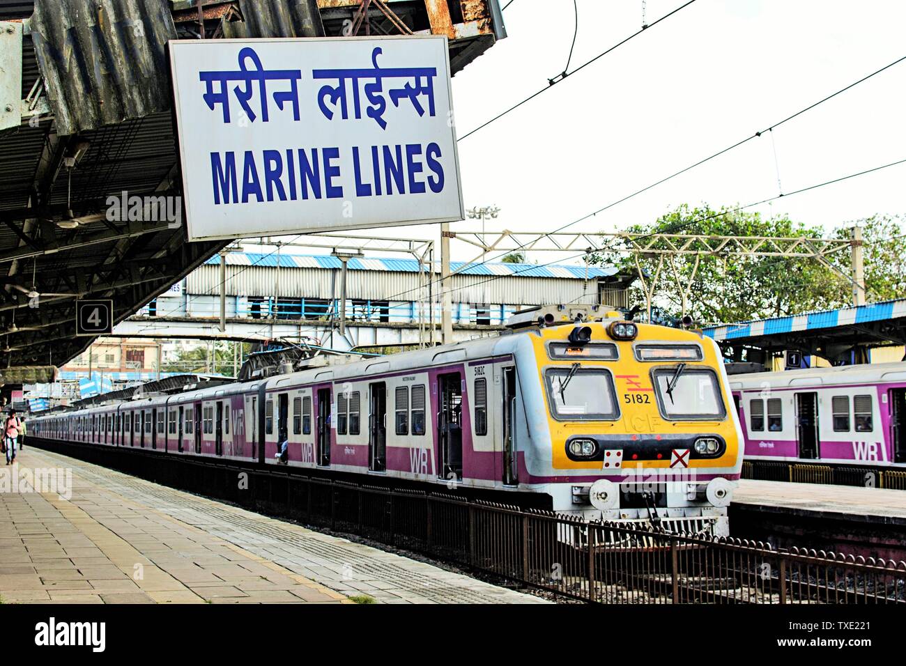 marine lines railway station, Mumbai, Maharashtra, India, Asia Stock