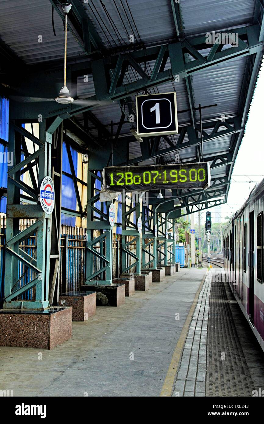 marine lines railway station, Mumbai, Maharashtra, India, Asia Stock