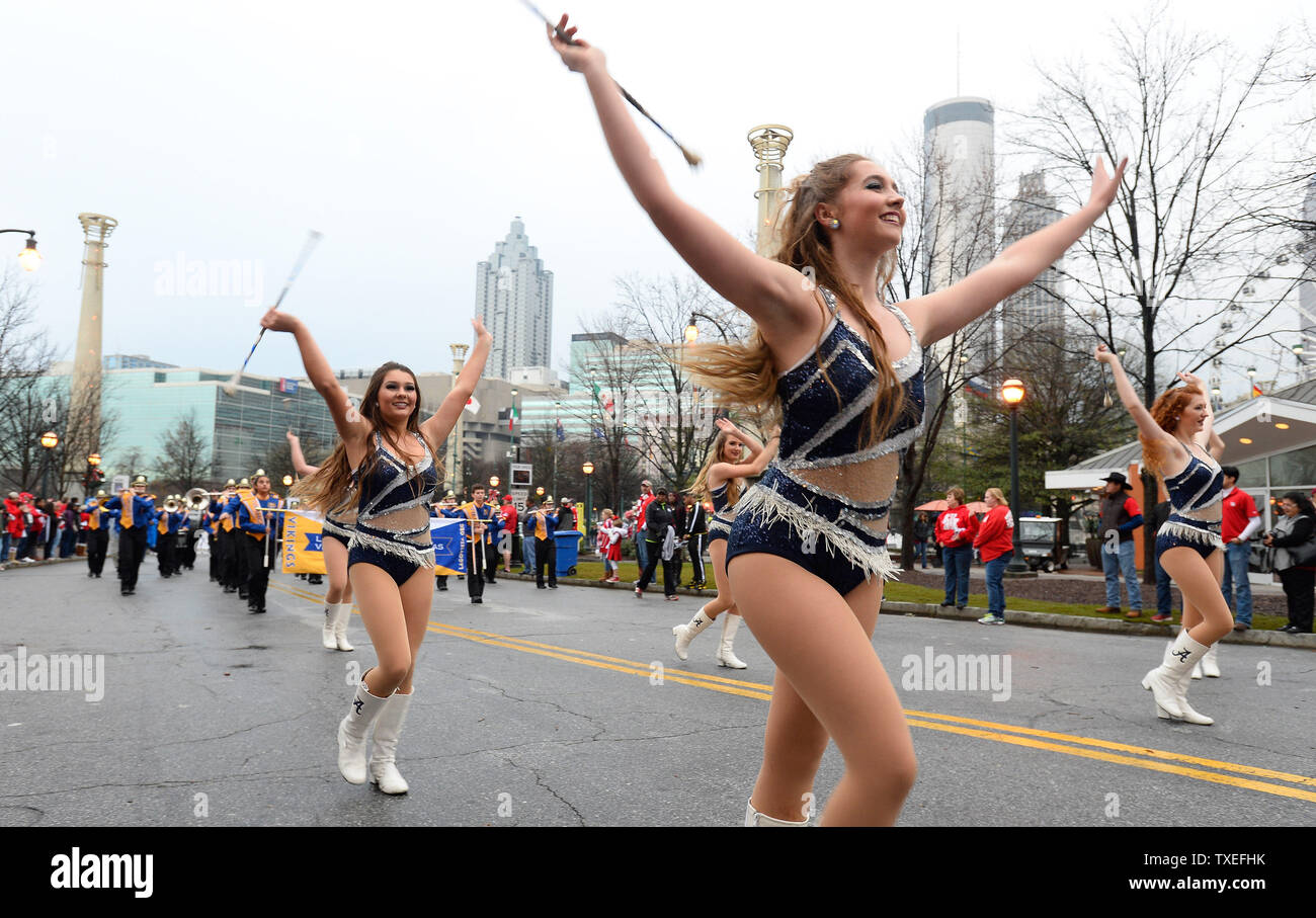 College majorettes hires stock photography and images Alamy