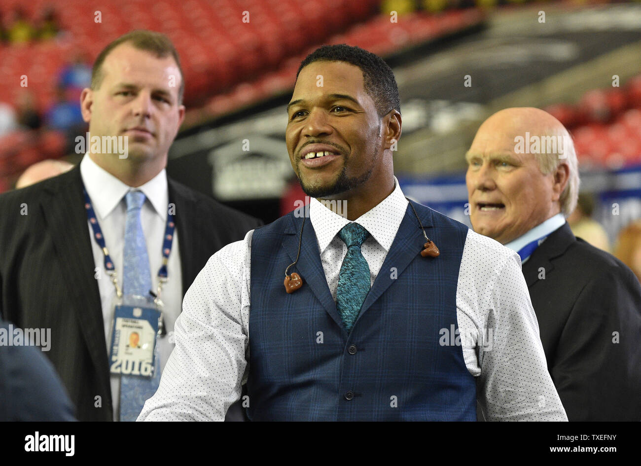 Nfl tv hires stock photography and images Alamy