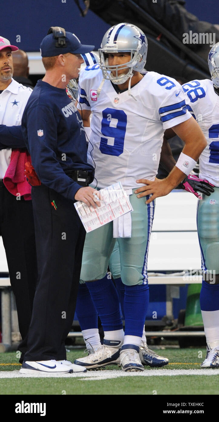 Dallas Cowboys quarterback Tony Romo's son, Hawkins cheers before