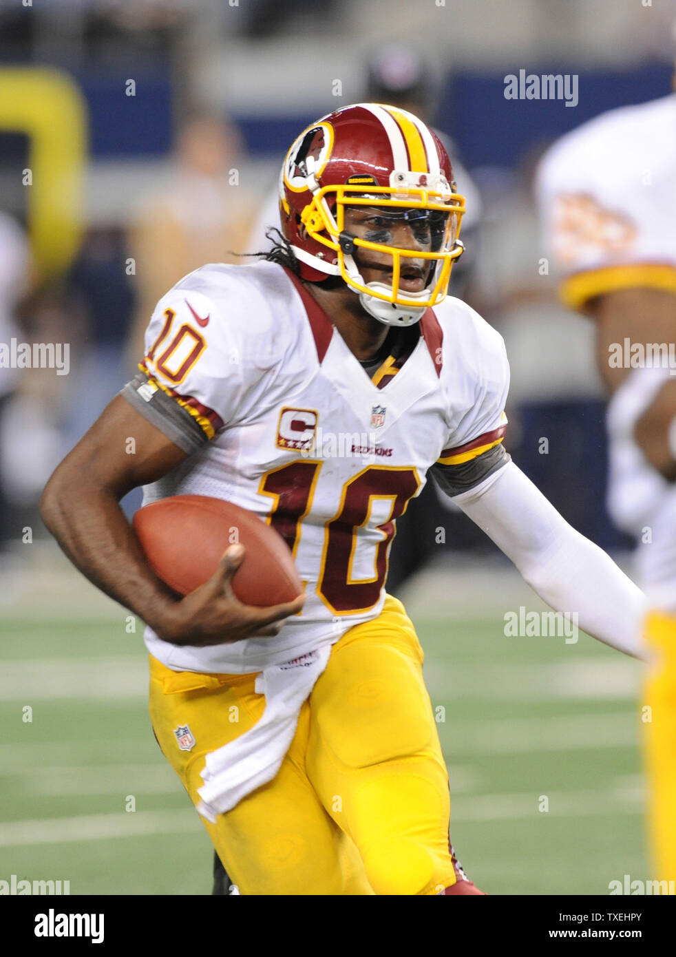 NFL: Robert Griffin III leads Redskins past Cowboys