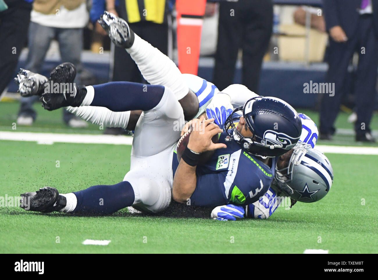 Demarcus lawrence hi-res stock photography and images - Alamy