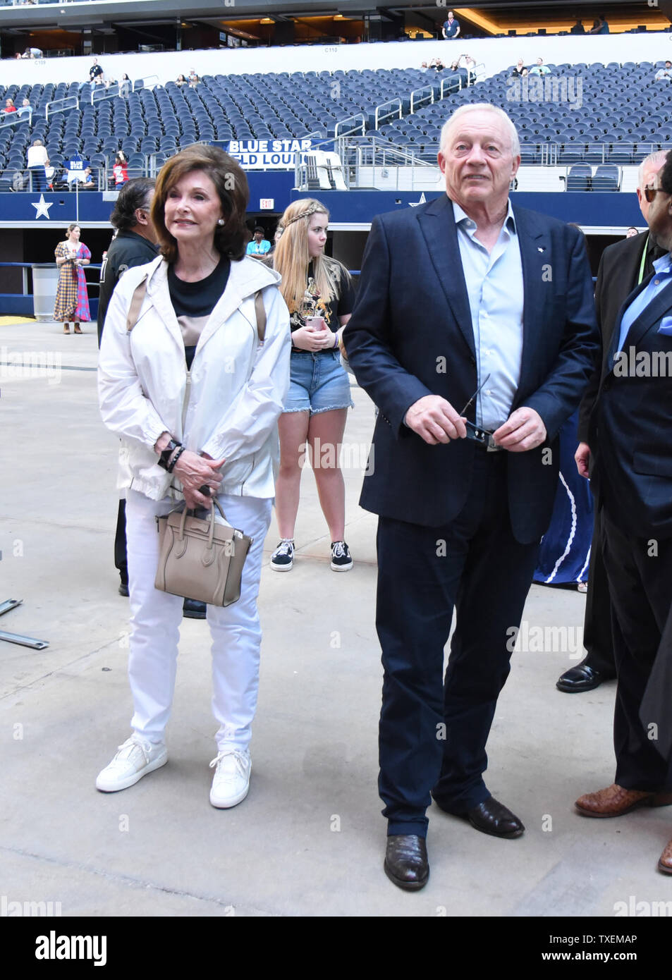 Jerry store jones watch