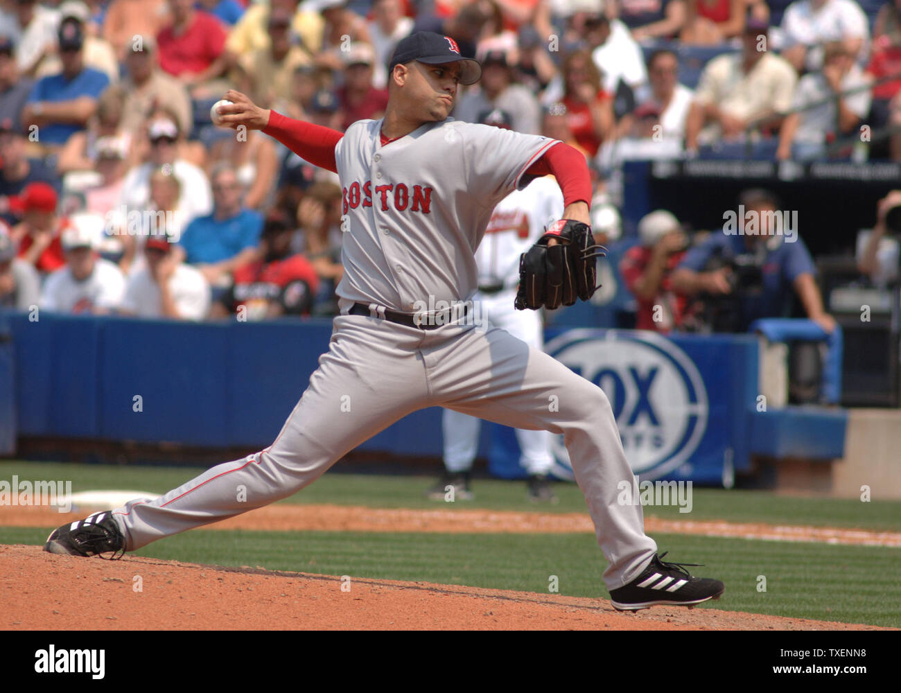 Boston Red Sox relief pitcher Manny Delcarmen throws against the Atlanta Braves in the seventh inning June 17, 2006, in Atlanta's Turner Field. The Red Sox defeated the Braves 5-3 (UPI Photo/John Dickerson) Stock Photo